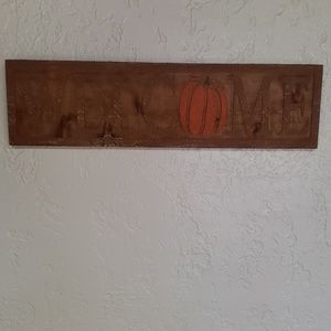 Rustic Holiday Welcome Decor